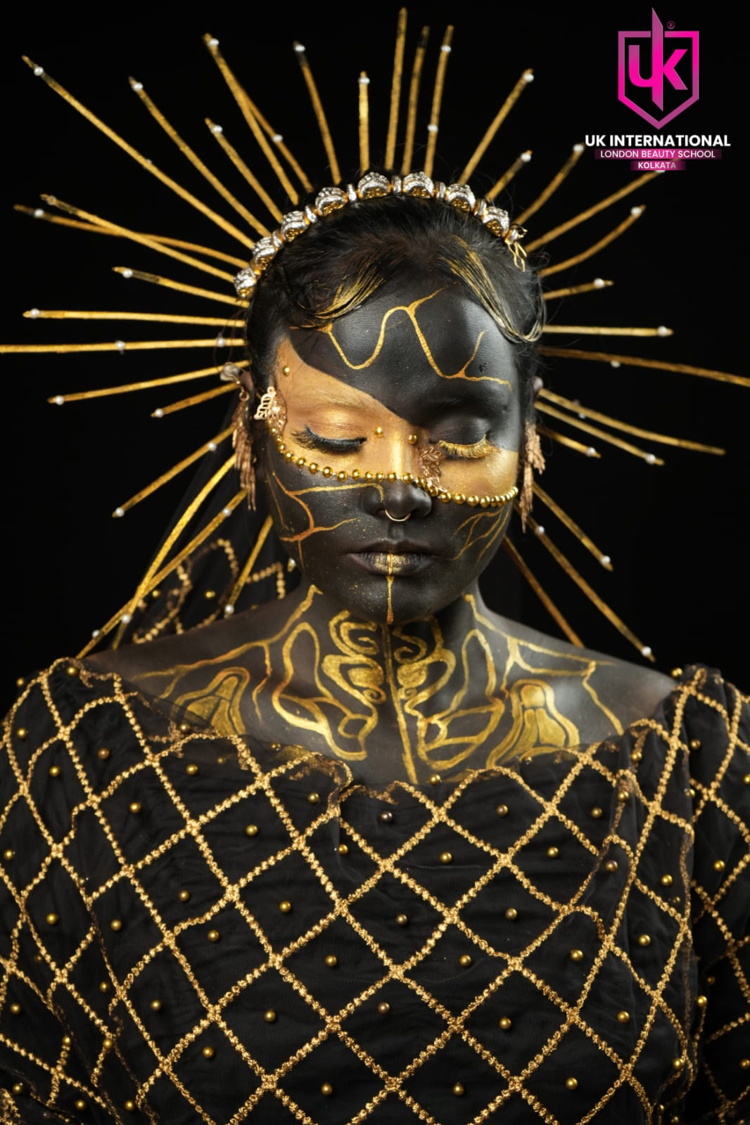 Avantgarde makeup look
